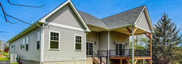 198 CROSS RD, Gilbertsville, PA 19525