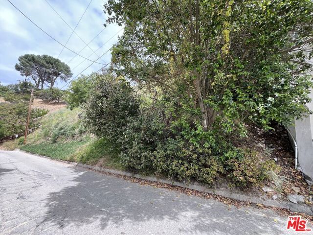 3734 N Oakfield Drive, Sherman Oaks (los Angeles), CA 91423