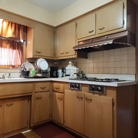 16646 Maryland Avenue, South Holland, IL 60473