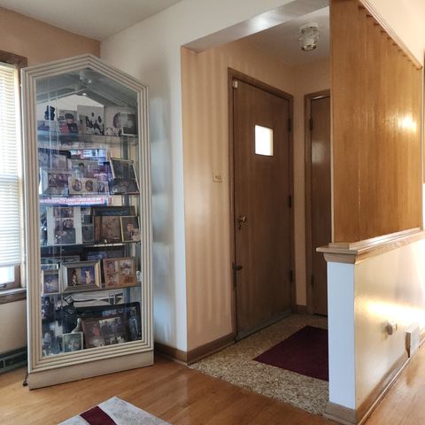 16646 Maryland Avenue, South Holland, IL 60473