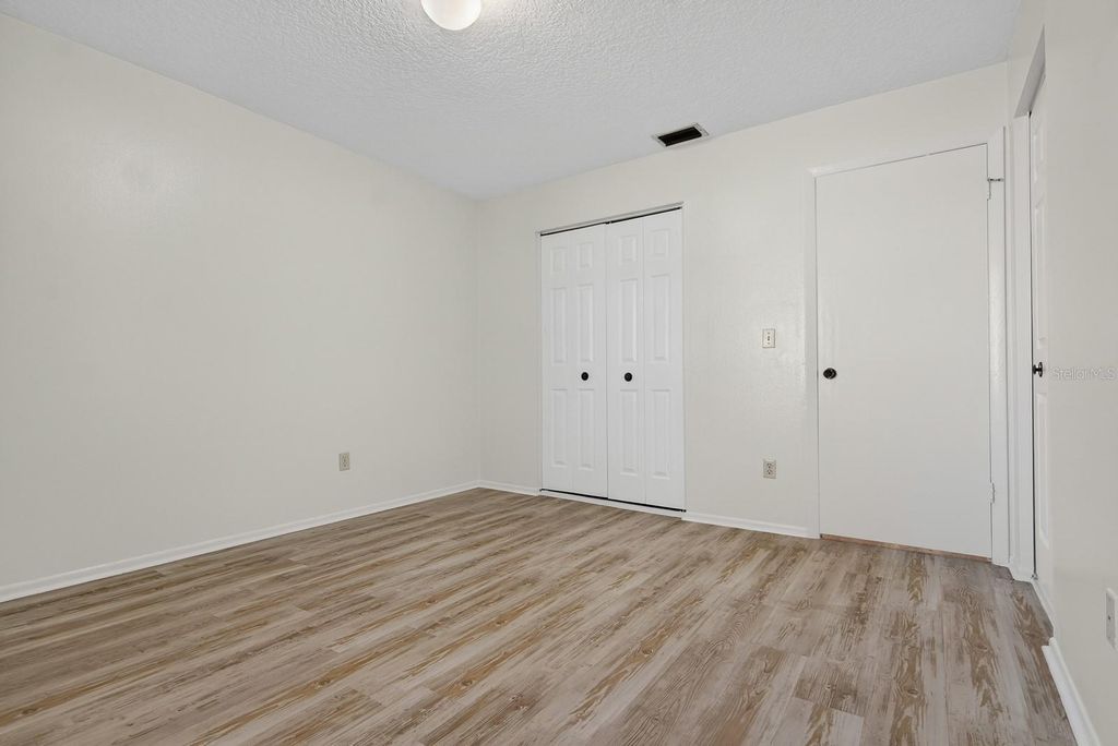 Image 20 of property listing at 13816 PATHFINDER DRIVE, Tampa, FL 33625