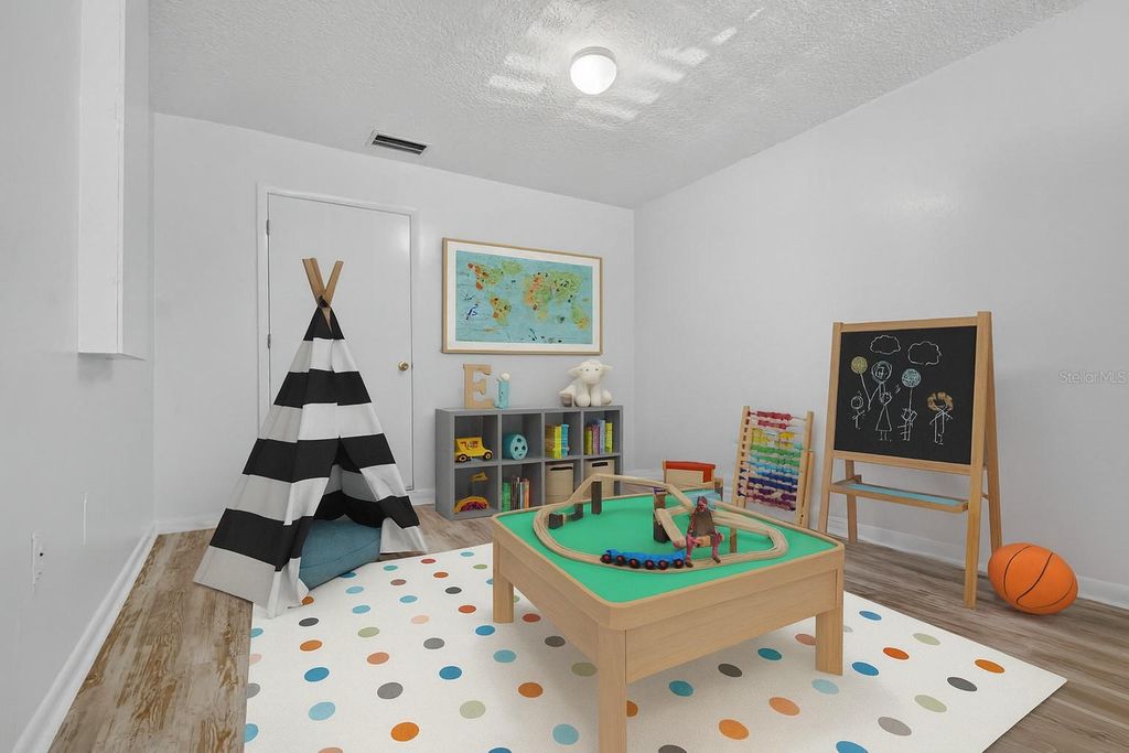 Image 28 of property listing at 13816 PATHFINDER DRIVE, Tampa, FL 33625