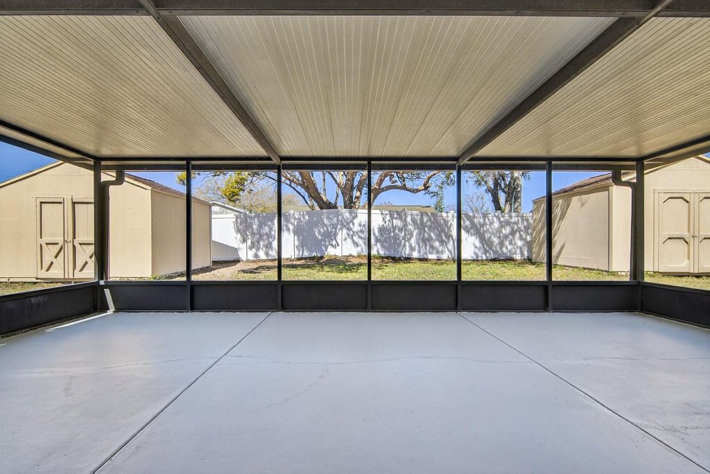 Image 37 of property listing at 13816 PATHFINDER DRIVE, Tampa, FL 33625