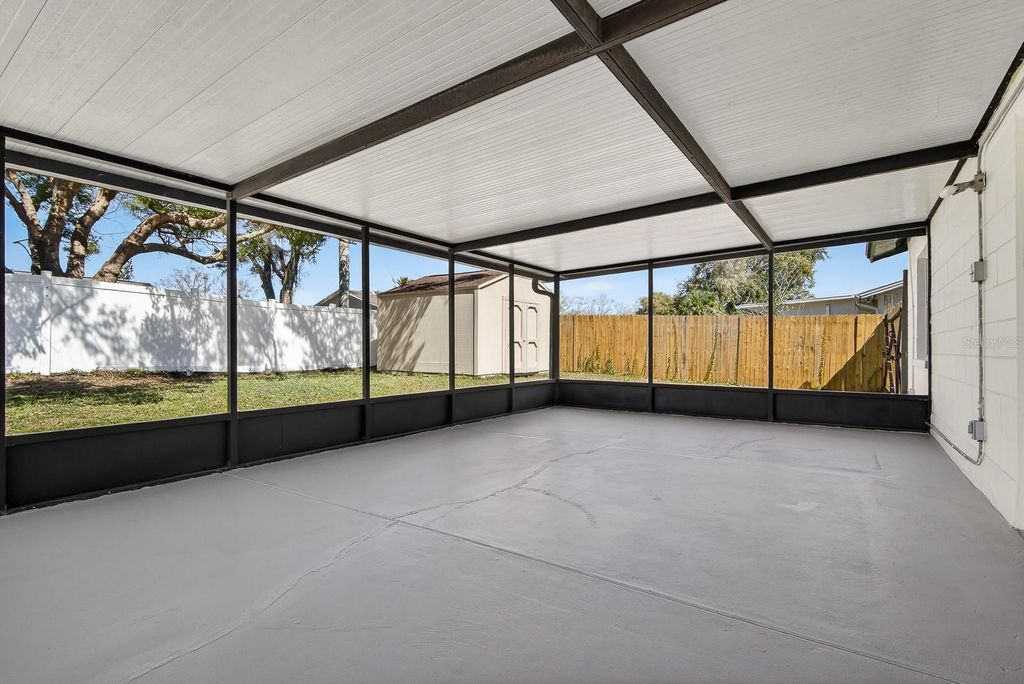 Image 40 of property listing at 13816 PATHFINDER DRIVE, Tampa, FL 33625