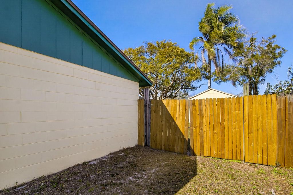 Image 49 of property listing at 13816 PATHFINDER DRIVE, Tampa, FL 33625