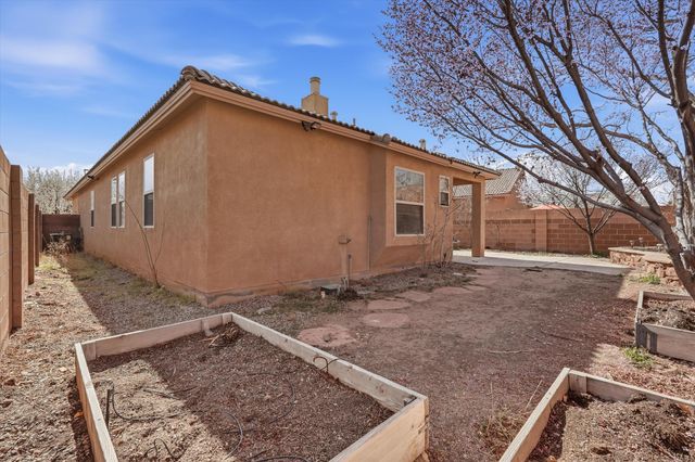849 Vista Patron Drive, Bernalillo, NM 87004