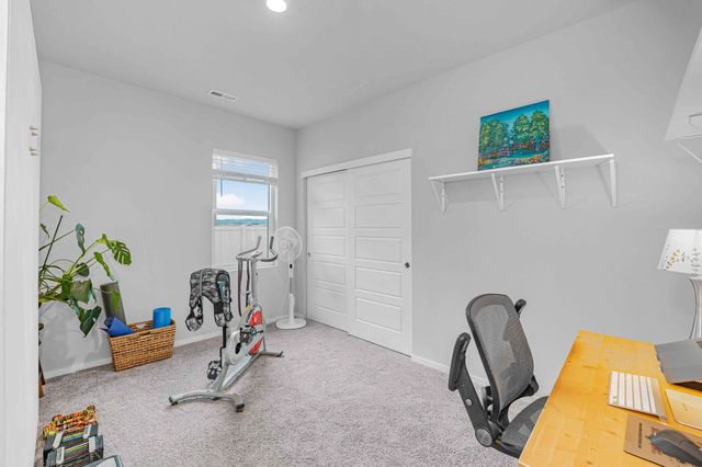 20754 E VALLEY VISTA Dr, Liberty Lake, WA 99019