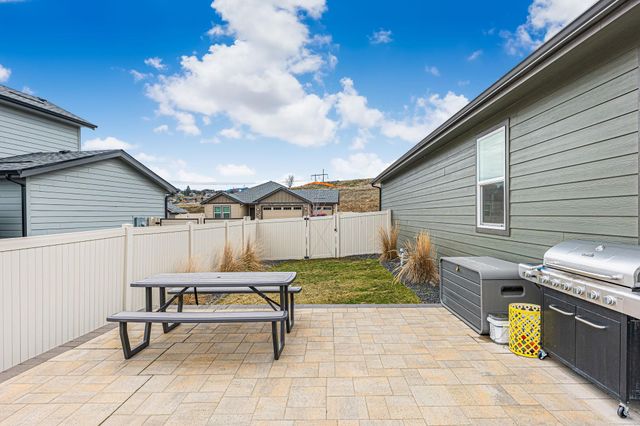 20754 E VALLEY VISTA Dr, Liberty Lake, WA 99019