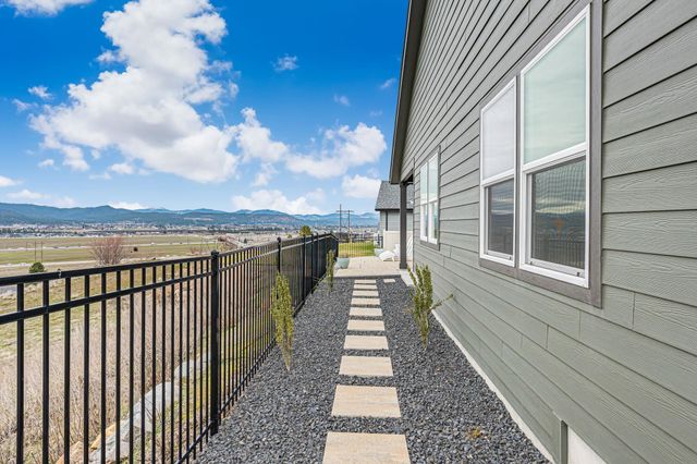 20754 E VALLEY VISTA Dr, Liberty Lake, WA 99019