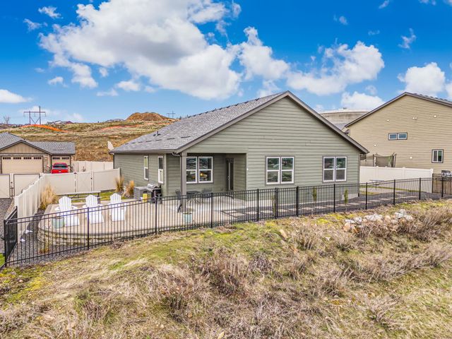 20754 E VALLEY VISTA Dr, Liberty Lake, WA 99019