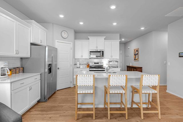 20754 E VALLEY VISTA Dr, Liberty Lake, WA 99019