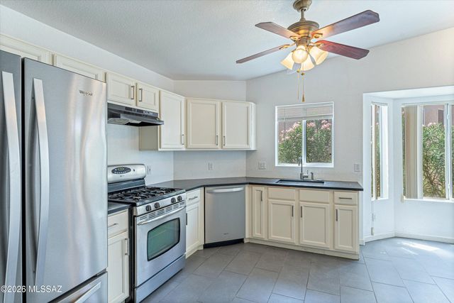 8999 E Fairway Groves Drive, Tucson, AZ 85730