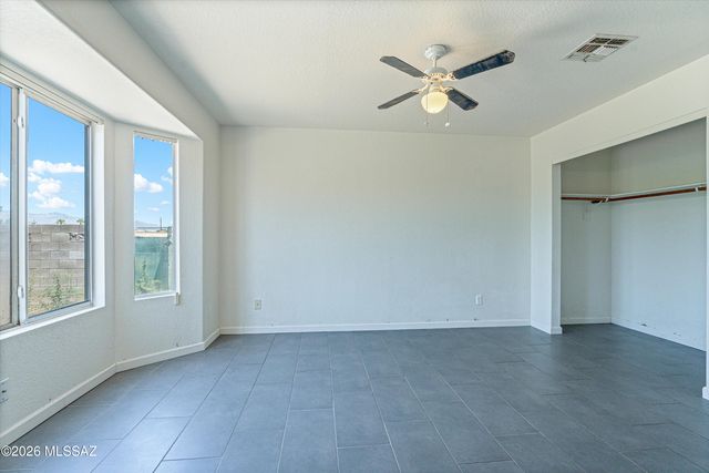 8999 E Fairway Groves Drive, Tucson, AZ 85730