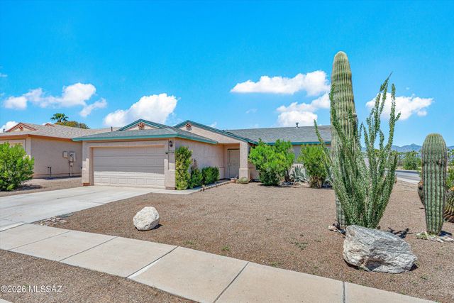 8999 E Fairway Groves Drive, Tucson, AZ 85730