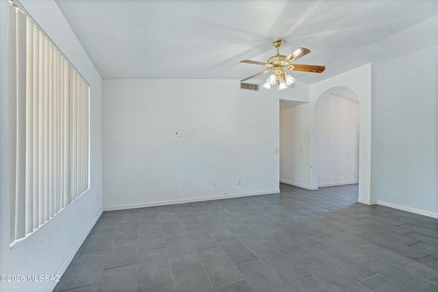 8999 E Fairway Groves Drive, Tucson, AZ 85730