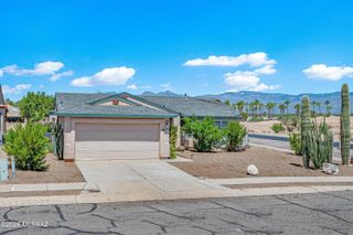 8999 E Fairway Groves Drive, Tucson, AZ 85730