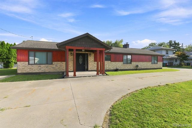 25800 N River Road, Harrison Twp, MI 48045