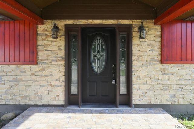 25800 N River Road, Harrison Twp, MI 48045