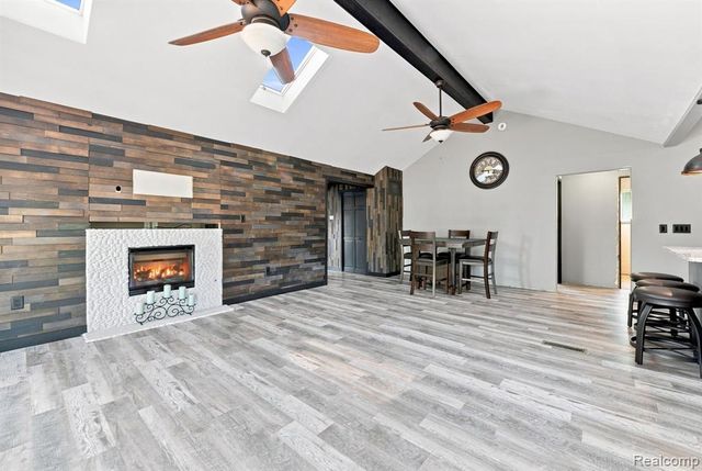 25800 N River Road, Harrison Twp, MI 48045