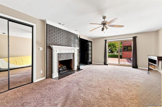 25800 N River Road, Harrison Twp, MI 48045