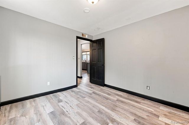 25800 N River Road, Harrison Twp, MI 48045