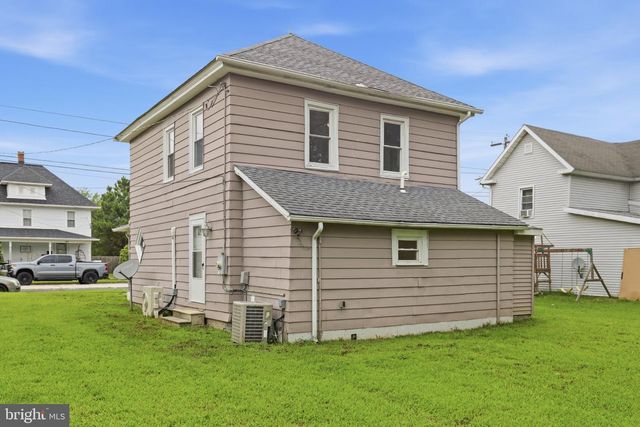 407 WALNUT ST, Bridgeville, DE 19933