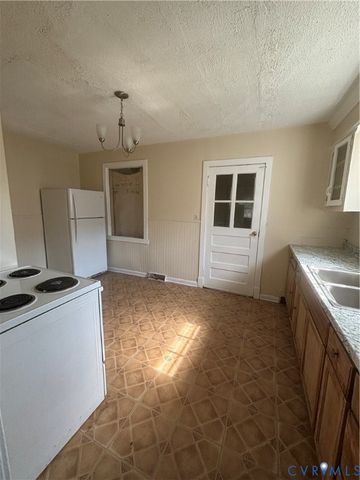 21609 Pannill St, South Chesterfield, VA 23803