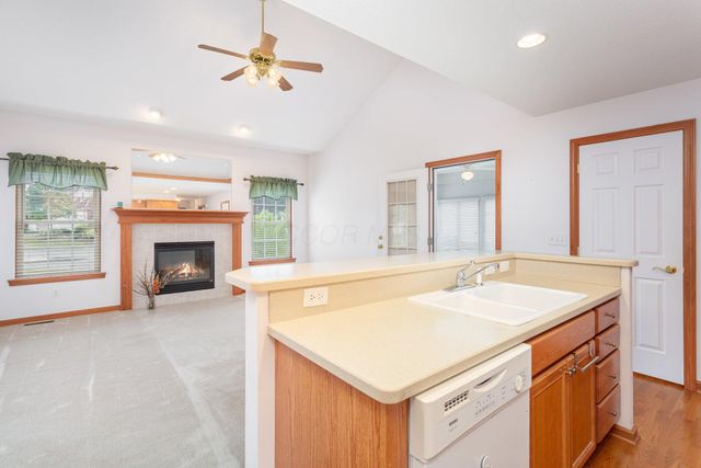 676 Norfolk Court, Johnstown, OH 43031