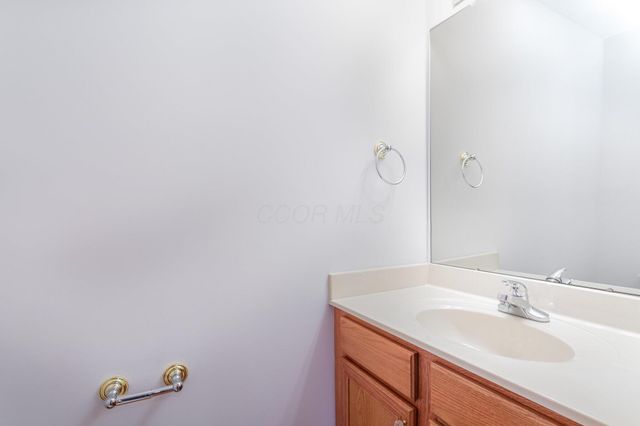 676 Norfolk Court, Johnstown, OH 43031