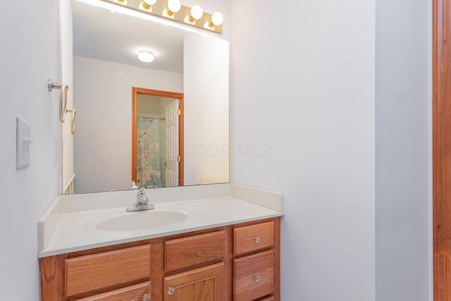 676 Norfolk Court, Johnstown, OH 43031