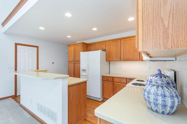 676 Norfolk Court, Johnstown, OH 43031