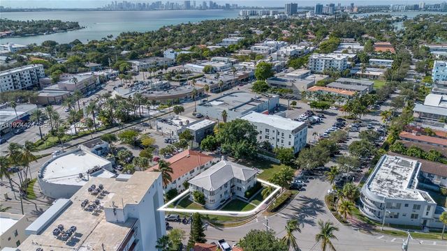 7124 Bay Dr, Miami Beach, FL 33141