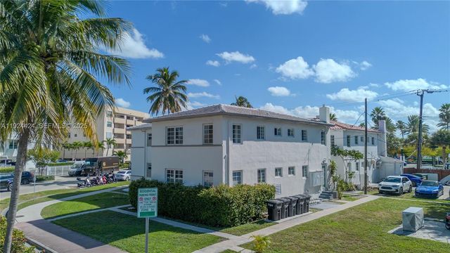 7124 Bay Dr, Miami Beach, FL 33141