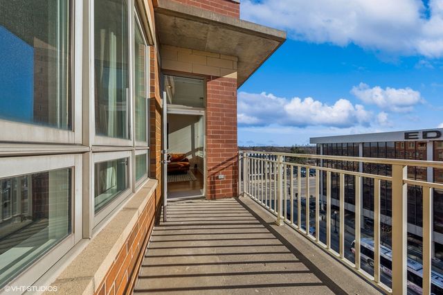 6000 N Cicero Avenue 515, Chicago, IL 60646