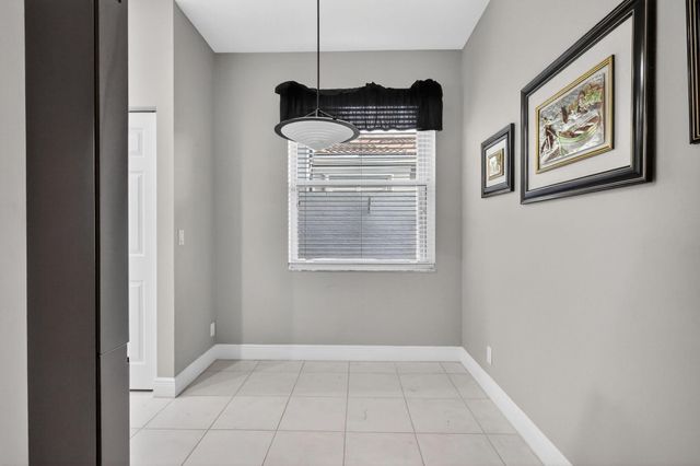 10564 Royal Caribbean Circle, Boynton Beach, FL 33437