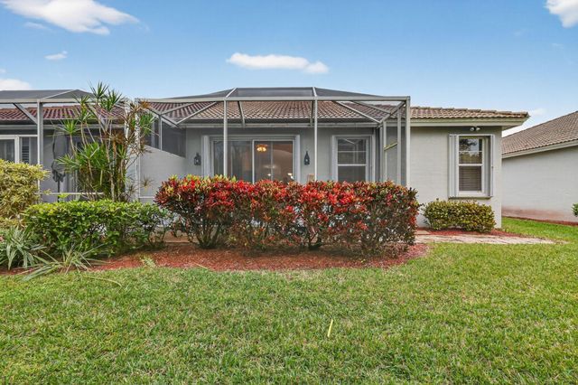 10564 Royal Caribbean Circle, Boynton Beach, FL 33437