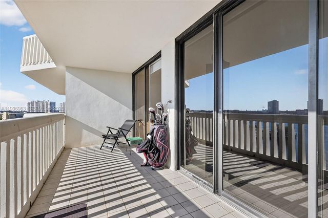 1000 Island Blvd 707, Aventura, FL 33160