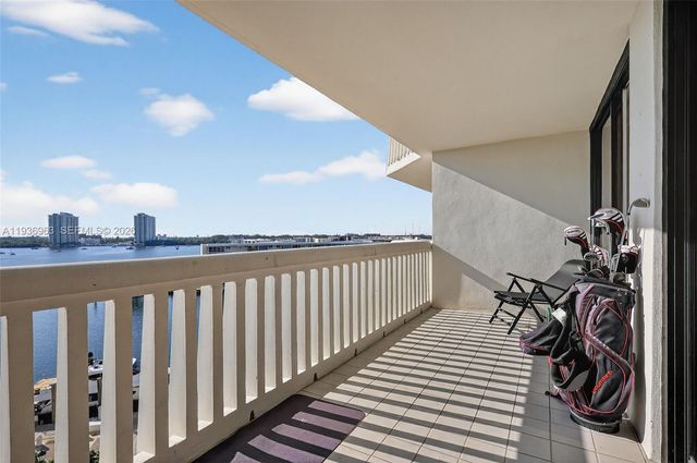 1000 Island Blvd 707, Aventura, FL 33160