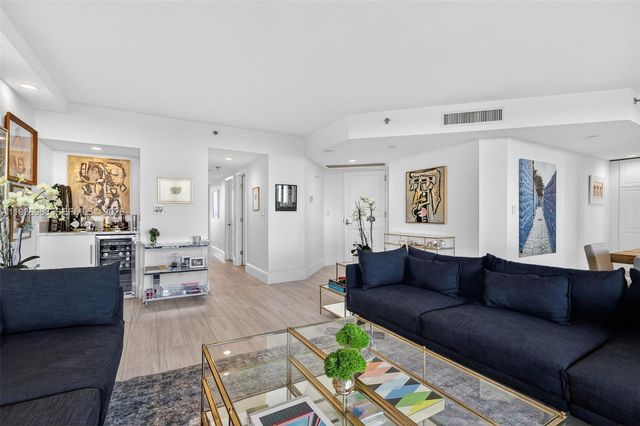 1000 Island Blvd 707, Aventura, FL 33160