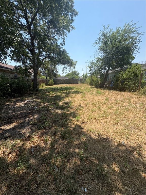 4030 Lou St, Corpus Christi, TX 78405 — photo 3