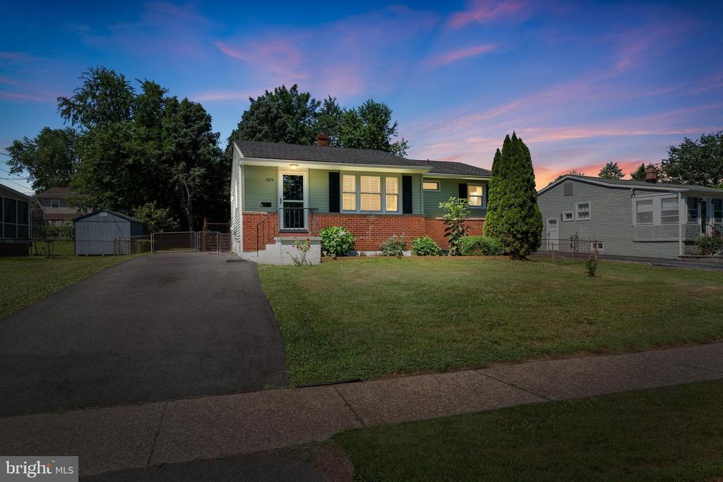 329 TAMARA CIR, Newark, DE 19711