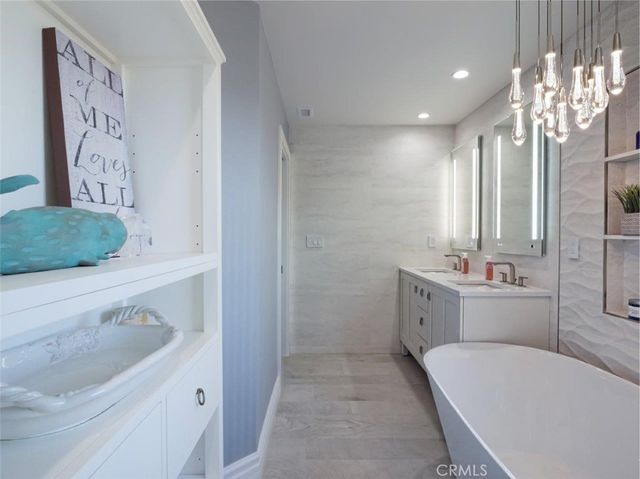 110 S Prospect Avenue 6, Redondo Beach, CA 90277