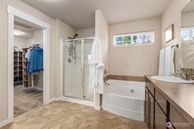 26832 223rd Lane SE, Maple Valley, WA 98038
