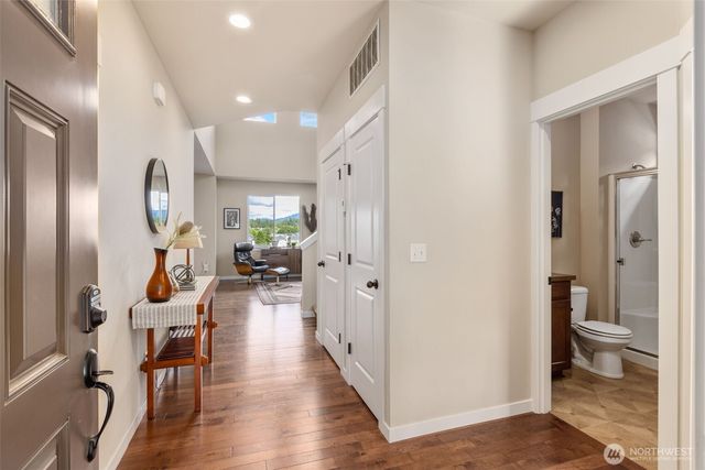 26832 223rd Lane SE, Maple Valley, WA 98038