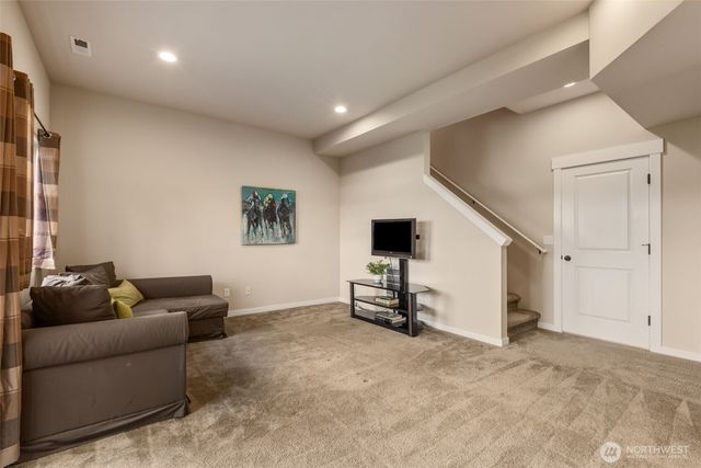 26832 223rd Lane SE, Maple Valley, WA 98038