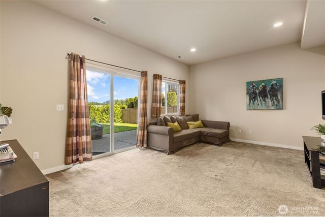 26832 223rd Lane SE, Maple Valley, WA 98038