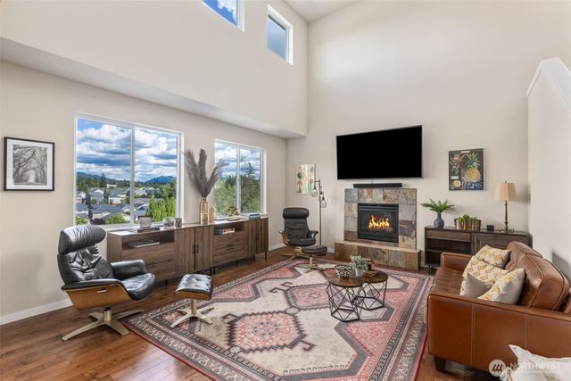 26832 223rd Lane SE, Maple Valley, WA 98038
