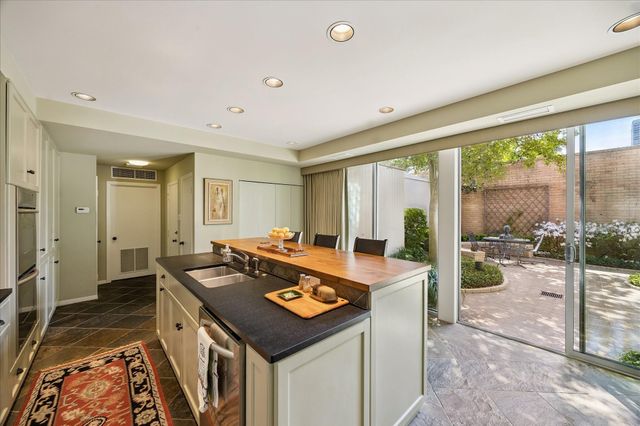 5000 Longmont Drive 14, Houston, TX 77056