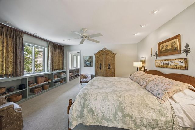 5000 Longmont Drive 14, Houston, TX 77056