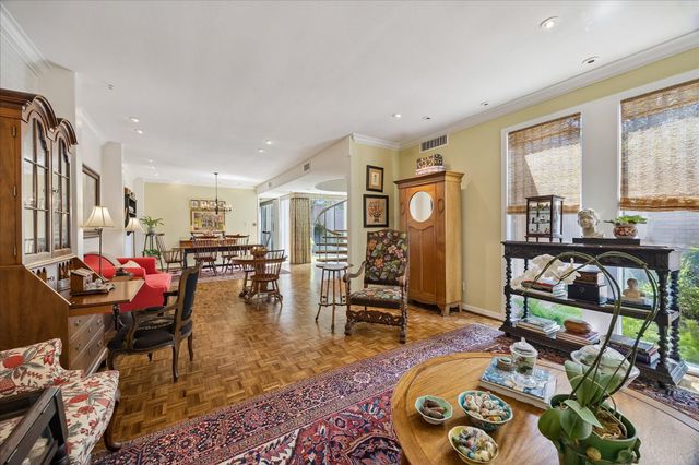 5000 Longmont Drive 14, Houston, TX 77056